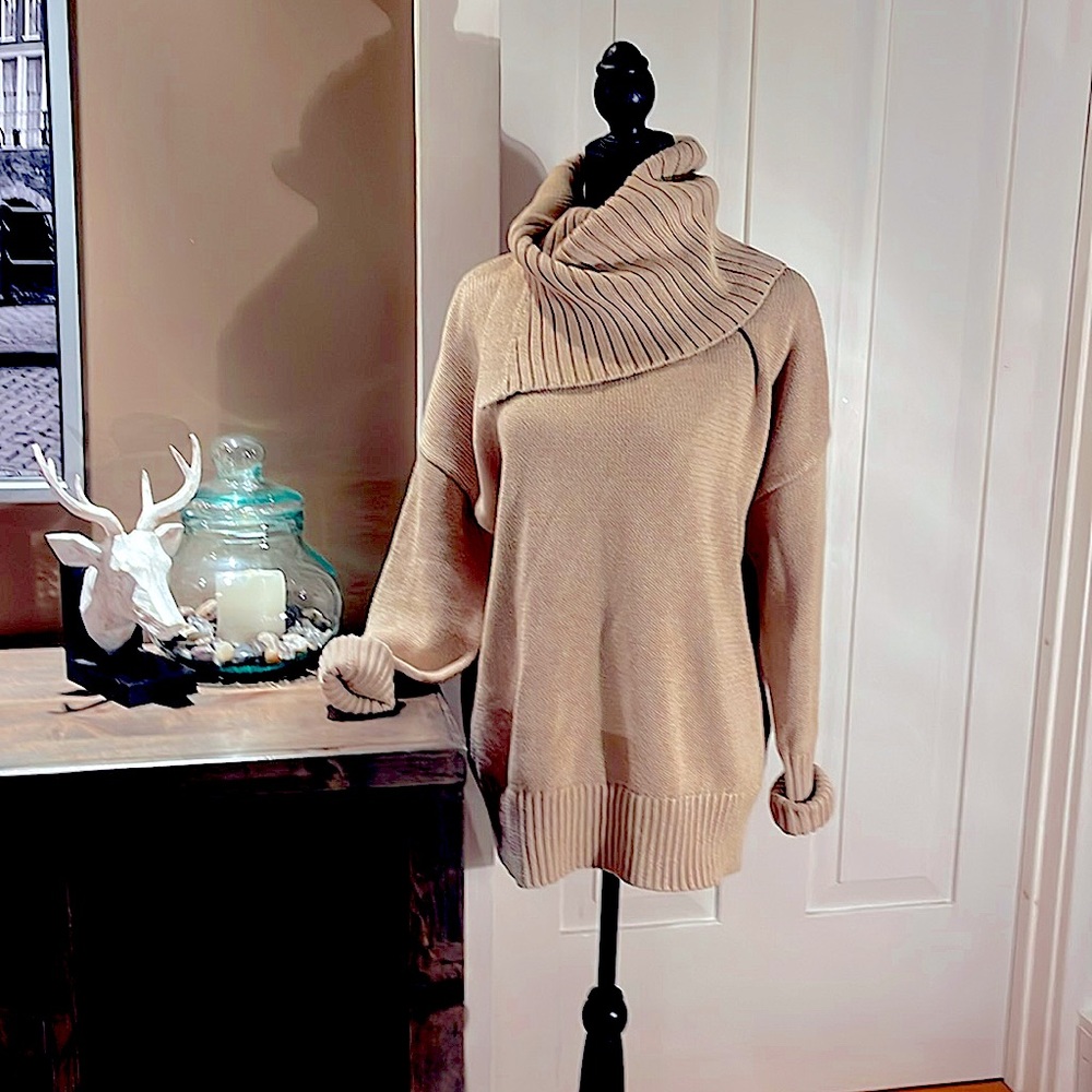 Alp N Rock sweater. Beige and perfect for cozy winters and falls.